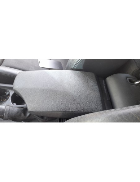 APOYABRAZOS CENTRAL BMW SERIE 1 BERLINA (E81/E87) - 270901