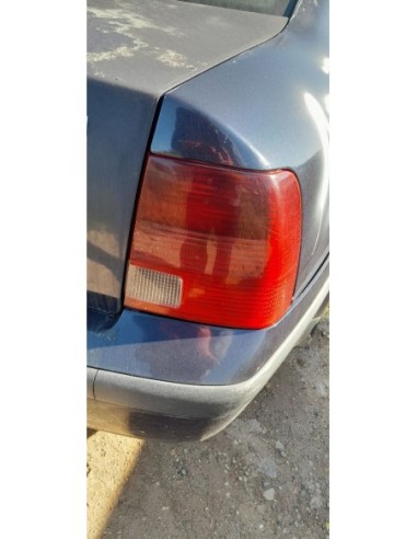 PILOTO TRASERO DERECHO VOLKSWAGEN PASSAT...