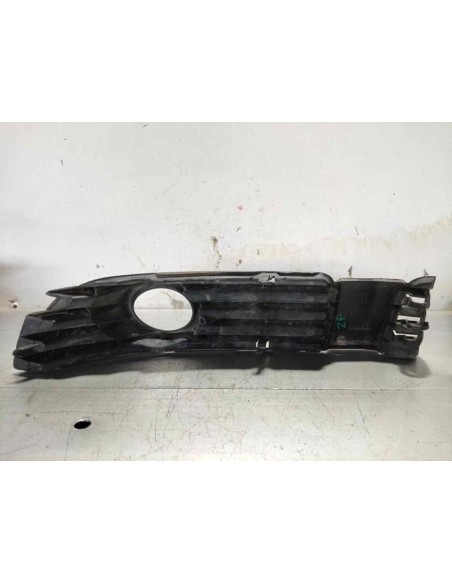 REJILLA PARAGOLPES IZQUIERDA VOLKSWAGEN PASSAT BERLINA (3B3) - 272625