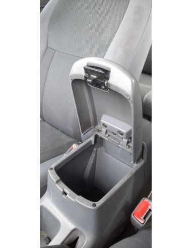 APOYABRAZOS CENTRAL TOYOTA RAV4 (A2) - 272769