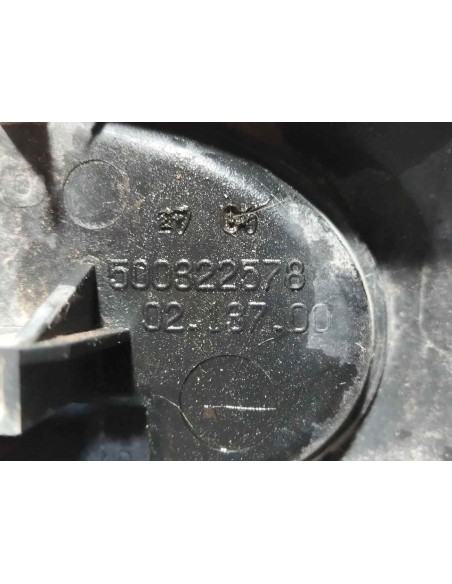 PILOTO LATERAL IZQUIERDO IVECO DAILY CAMIÓN/VOLQUETE - 273210