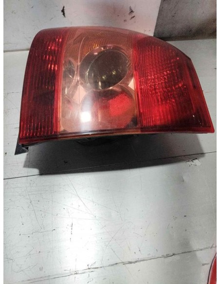 PILOTO TRASERO DERECHO TOYOTA COROLLA (E12) - 273771