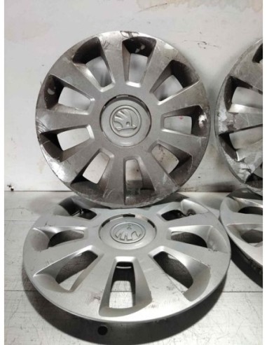 TAPACUBOS SKODA  - 273642
