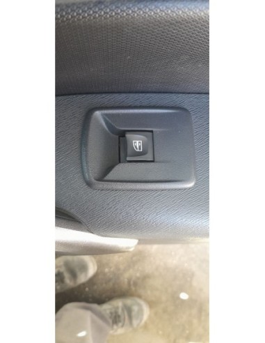 MANDO ELEVALUNAS DELANTERO DERECHO RENAULT...
