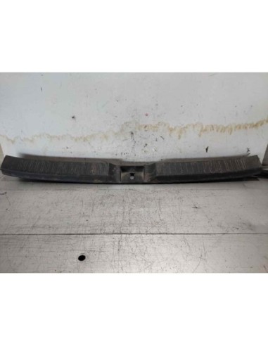 MOLDURAS TRASERAS TOYOTA COROLLA VERSO (R1) -...