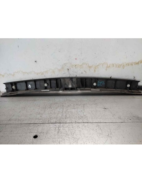 MOLDURAS TRASERAS TOYOTA COROLLA VERSO (R1) - 274915