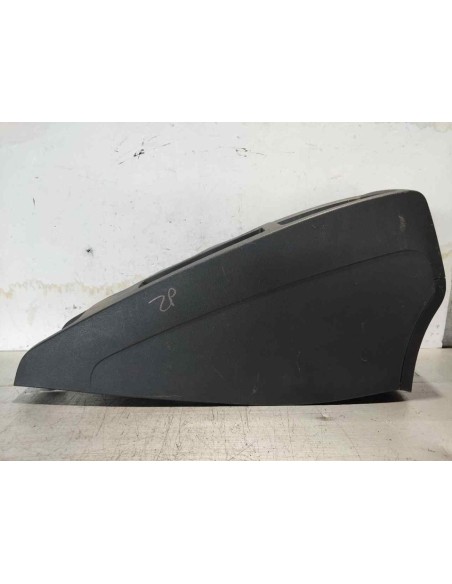 GUANECIDO CONSOLA CENTRAL TOYOTA COROLLA VERSO (R1) - 275823