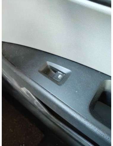 MANDO ELEVALUNAS DELANTERO DERECHO SEAT LEON...