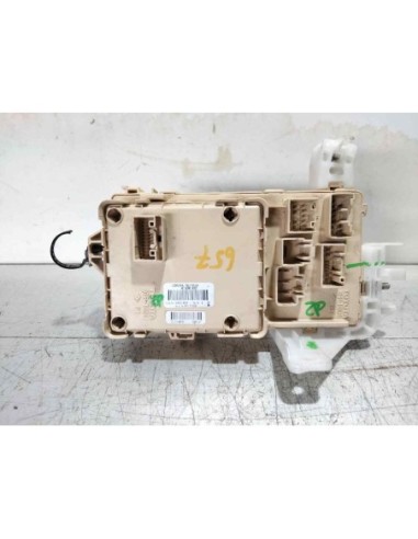CAJA RELES / FUSIBLES TOYOTA COROLLA VERSO (R1)...