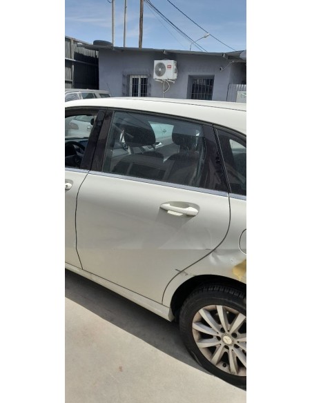 PUERTA TRASERA IZQUIERDA MERCEDES-BENZ CLASE B (BM 246) - 276965