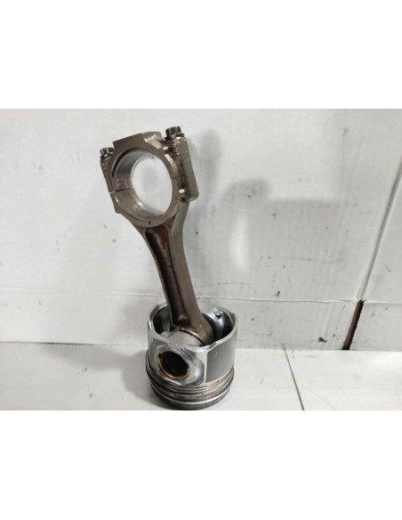 PISTON VOLKSWAGEN PASSAT VARIANT (3C5) - 277676