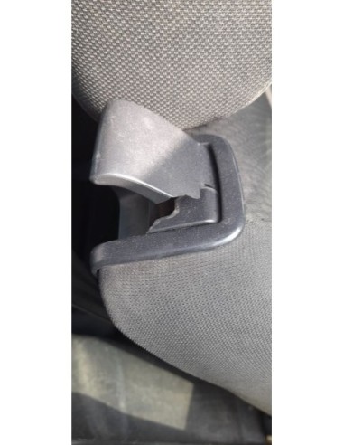 ASIENTOS TRASERO DERECHO TOYOTA COROLLA VERSO...