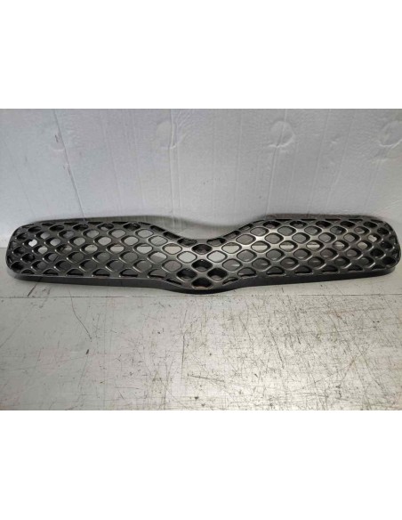 REJILLA DELANTERA TOYOTA YARIS (NCP1/NLP1/SCP1) - 238053