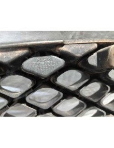 REJILLA DELANTERA TOYOTA YARIS (NCP1/NLP1/SCP1) - 238053 2