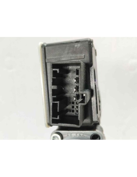 MOTOR ELEVALUNAS TRASERO DERECHO VOLKSWAGEN POLO VI (AW1)(08 2017) - 240954